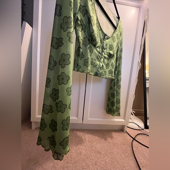 Shien Mesh Green Crop Top long sleeve with flowers - Picture 5 of 6